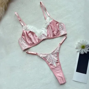 Ellolace โรแมนติกชุดชั้นในสตรีชุด Coquette ซาตินลูกไม้ Bra ทอง 2PC Slim Sensual ร้อนเครื่องแต่งกายหวานเยาวชนสาวชุดชั้นใน