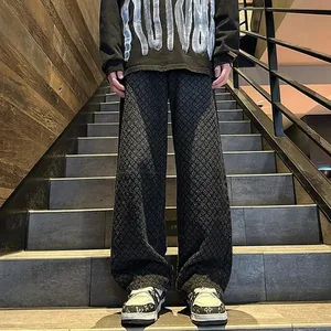 Celana Jeans Desain Jacquard Vintage Gaya Amerika Pria Celana Denim Kasual Tipis Musim Panas Pria Fashion Celana Panjang Kaki Lurus Longgar