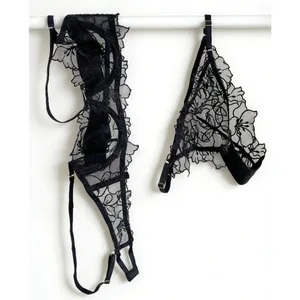 Set reggiseno imbottito con busto piccolo | Set di biancheria intima in pizzo ricamato e rete con morbido ferretto, comoda demi cup, mutandine sexy Tushy in PP
