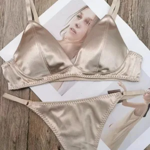 Bra Satin Halus Berlapis Tipis Cangkir Segitiga dan Set Penjepit Pakaian Dalam Lingerie Seksi Mulus Nirkabel Macan Tutul Intim Wanita