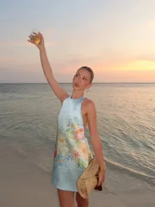 Böhmisches Blumendruck-Neckholder-Minikleid für Damen, sexy, ärmellos, rückenfrei, kurzer Rock, Damen-Sommerparty, Urlaub, Strandkleidung
