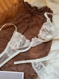 Érzéki francia csipke melltartó szett! Minimalizáló és Push Up a kis mellkashoz, megereszkedést gátló puha drótból, áttetsző bralette ultravékony női fehérnemű