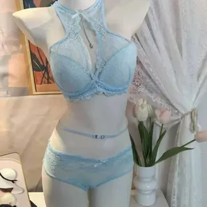 Lencería francesa elegante para mujer, Bralette de encaje inalámbrico con busto pequeño, efecto Push Up, sin aros, tirantes finos, comodidad para el día a día