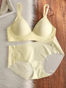 Tyylikäs Saumaton Bralette Pieni Rintakuva Keräävä Anti-Sagging Ohut Säädettävät Hihnat Langaton Mukavuus Sovita UK Valo Tuki Rintaliivit Setti