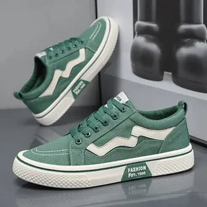 Trendy Männer Leinwand Schuhe Atmungsaktive Herren Casual Schuhe 2025 Neue Nicht-slip Männlichen Turnschuhe Sport Skateboard Schuhe Zapatillas De hombre